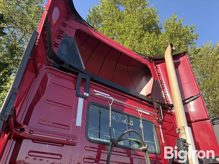 2015-volvo-vnm42t-truck-tractor-image-17