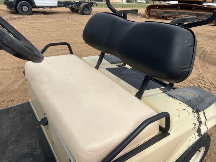 clubcar-gas-golf-cart-image-15