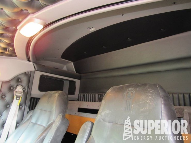 2012-kenworth-t800-image-13