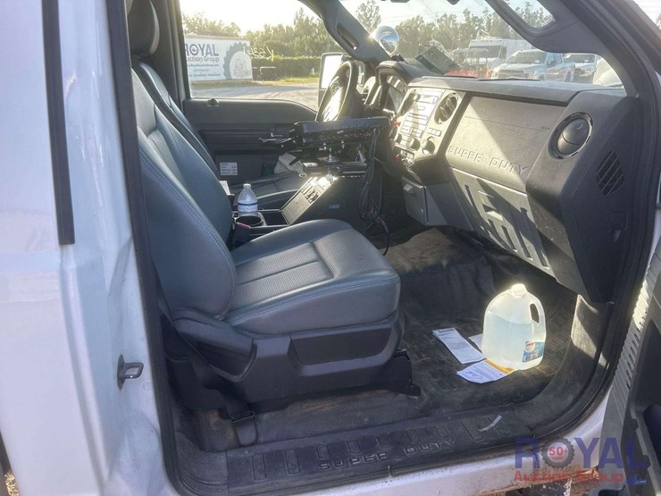 2014-ford-f550-image-36