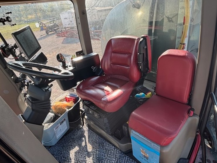 2012-case-ih-patriot-4430-image-12