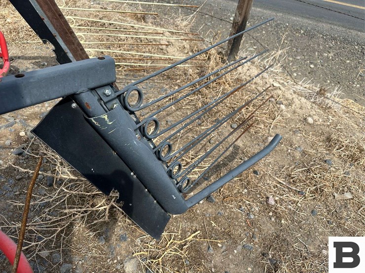 be-tr300-hay-tedder-image-15