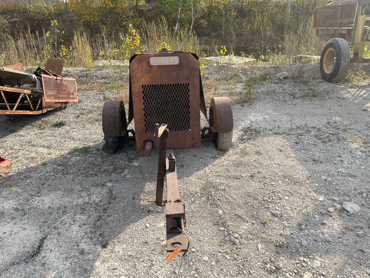 #8633-•-hobart-powerweld-303-welder-trailer-(maq)-image-2