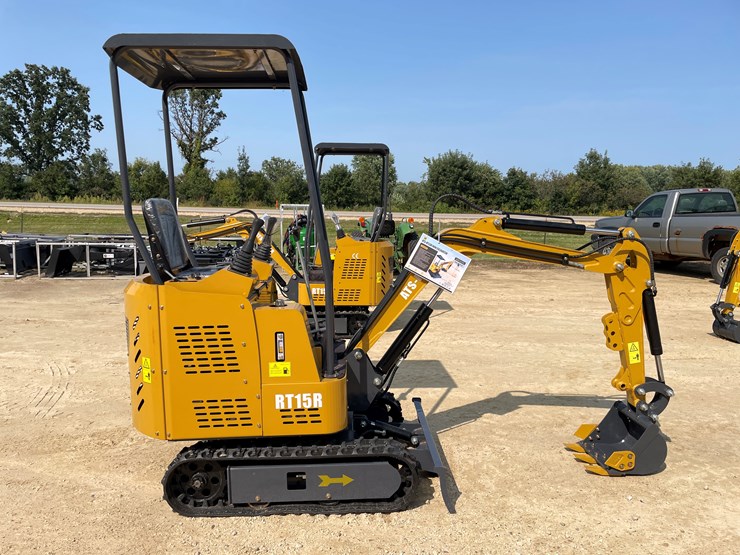 #211-•-new-rt15r-mini-excavator-image-6