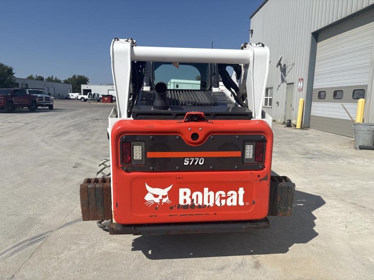 2019-bobcat-s770-image-3