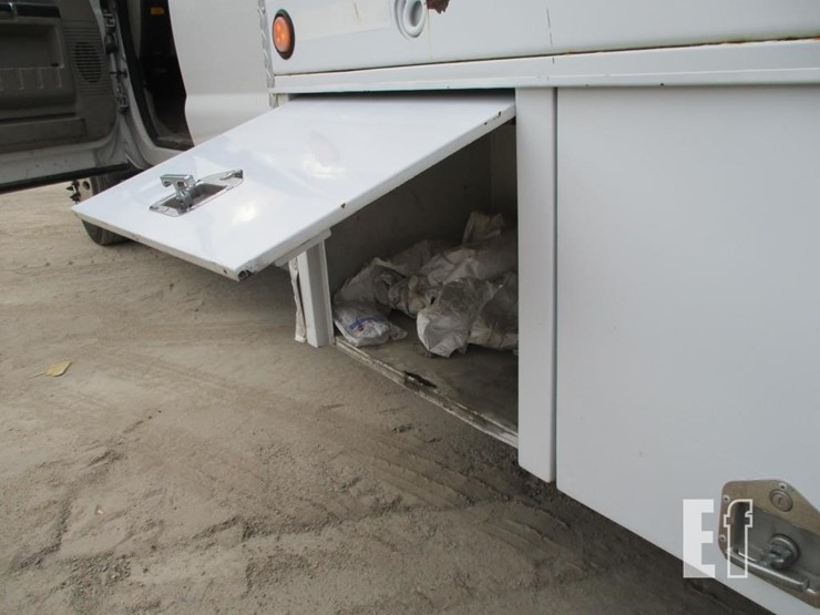 2008-ford-f550-image-13