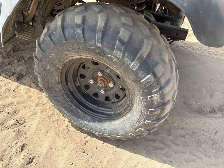 club-car-intell-trak-4x4-utv-image-9