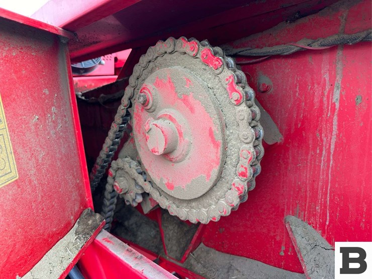 2016-massey-ferguson-1842-image-20