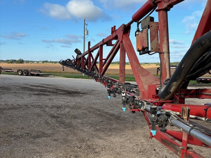 2011-case-ih-patriot-4420-image-21