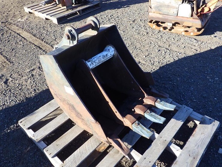 excavator-buckets-qty.2-26"/12"-image-4