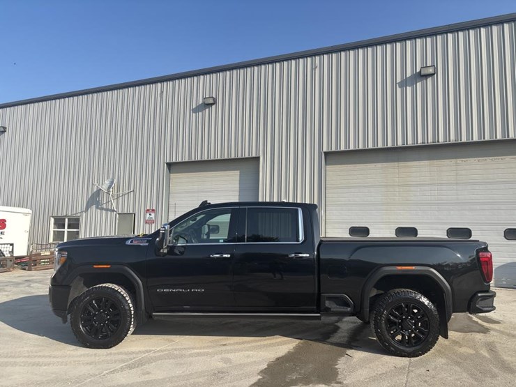 2023-gmc-3500hd-image-1