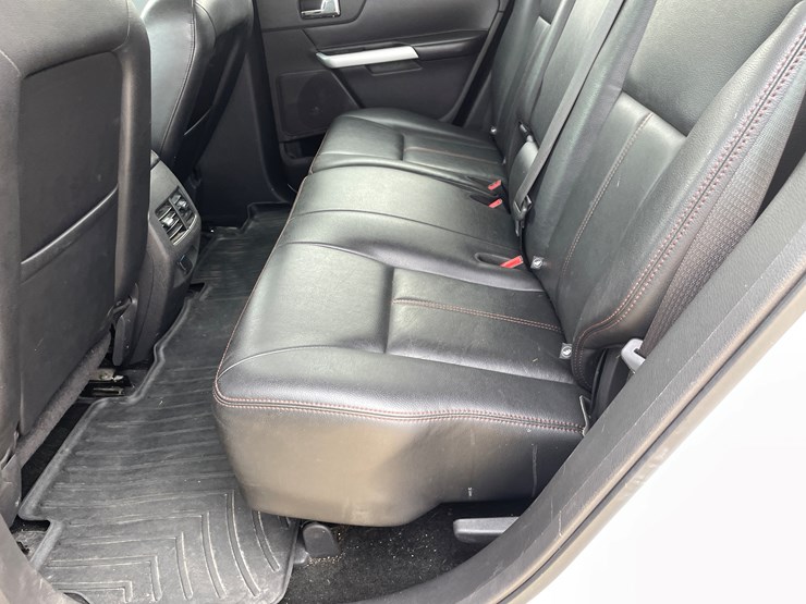 2011-ford-edge-image-53