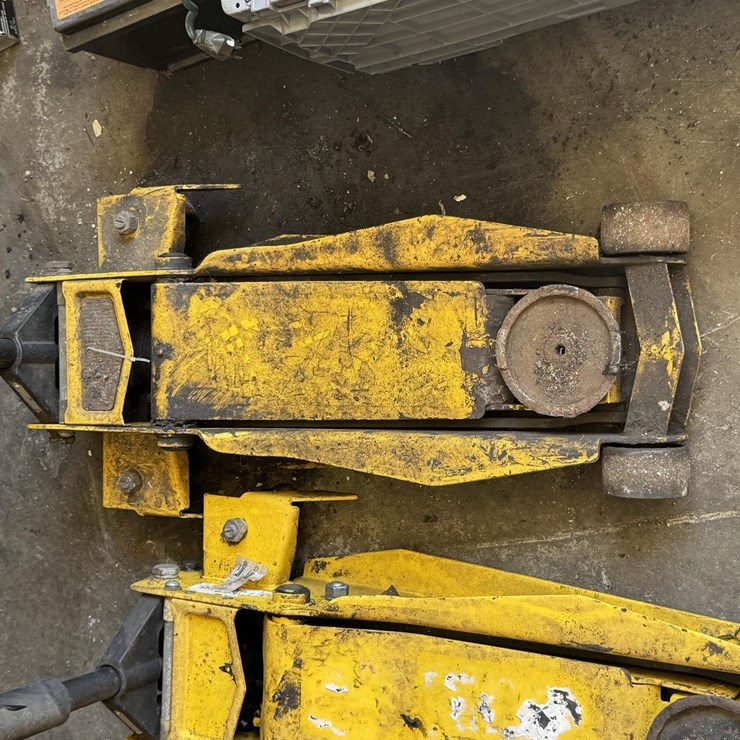 YELLOW JACKET HYDRAULIC FLOOR JACKS YELLOW JACKET HYDRAULIC FLOOR JACKS