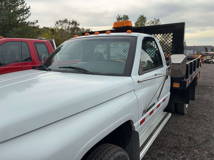 1997-dodge-ram-chassis-cab-flatbed-image-5