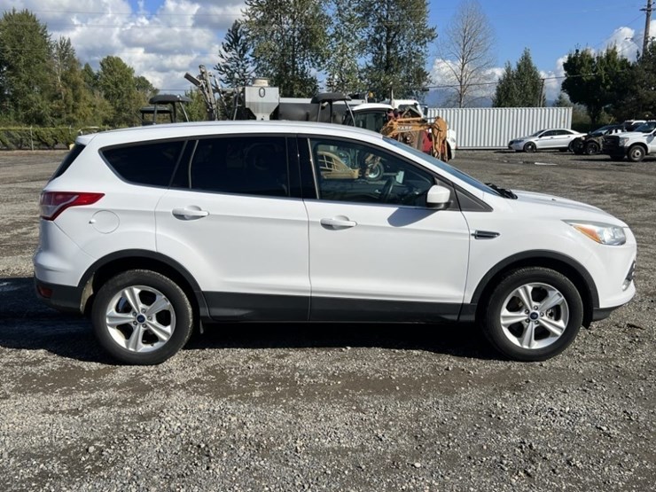 2014-ford-escape-image-3