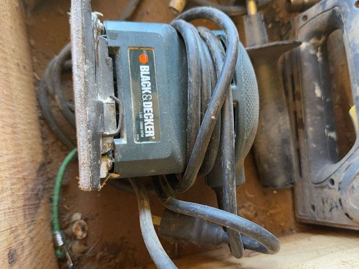 corded-tools--belt-sander,-grinder,-circular-saw,-engraver,-staple-gun-image-11