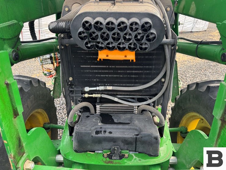 2011-john-deere-6115d-image-16
