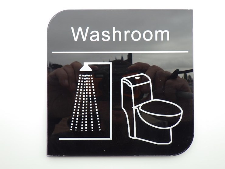 portable-toilet-w/-shower-image-9
