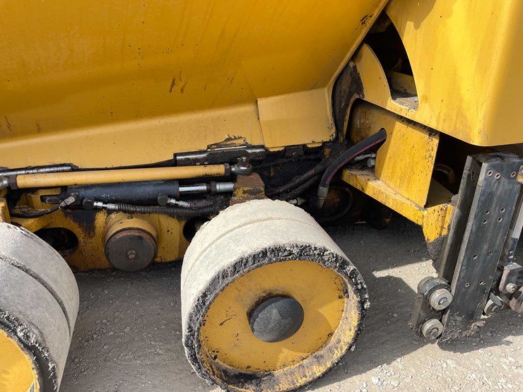 #8612-•-2019-cat-ap100f-asphalt-paver-(aps)-image-13
