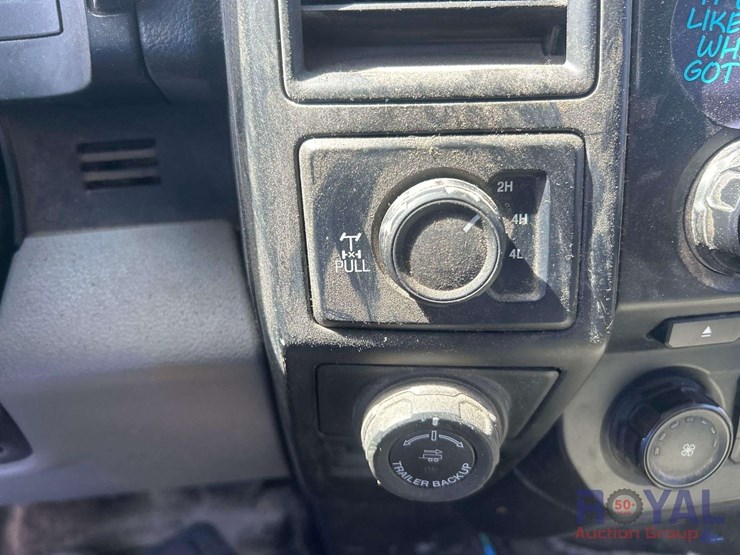 2017-ford-f150-image-13