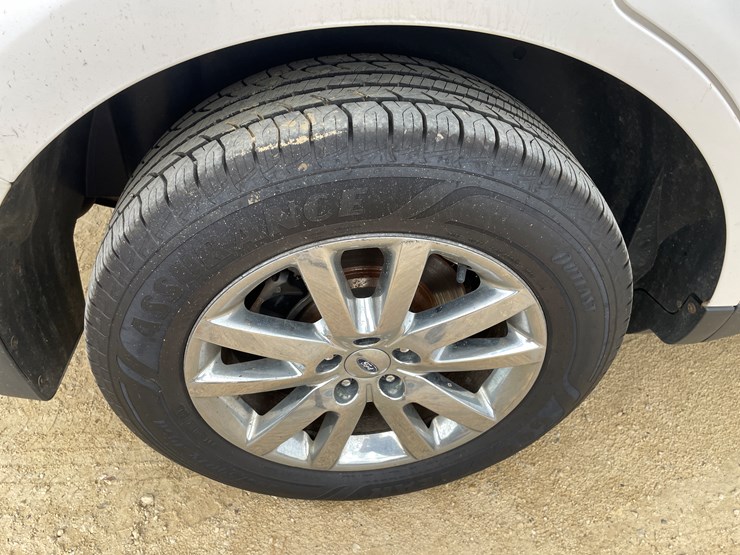 2011-ford-edge-image-90