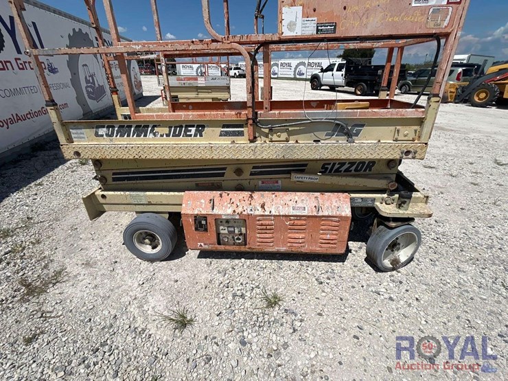1996-jlg-commander-cm2033-20ft-electric-scissor-lift-image-8