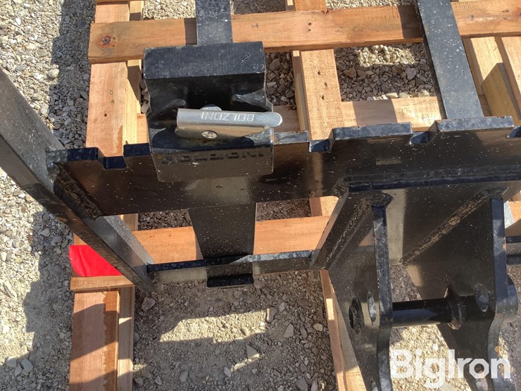 mini-excavator-pallet-fork-attachment-image-10