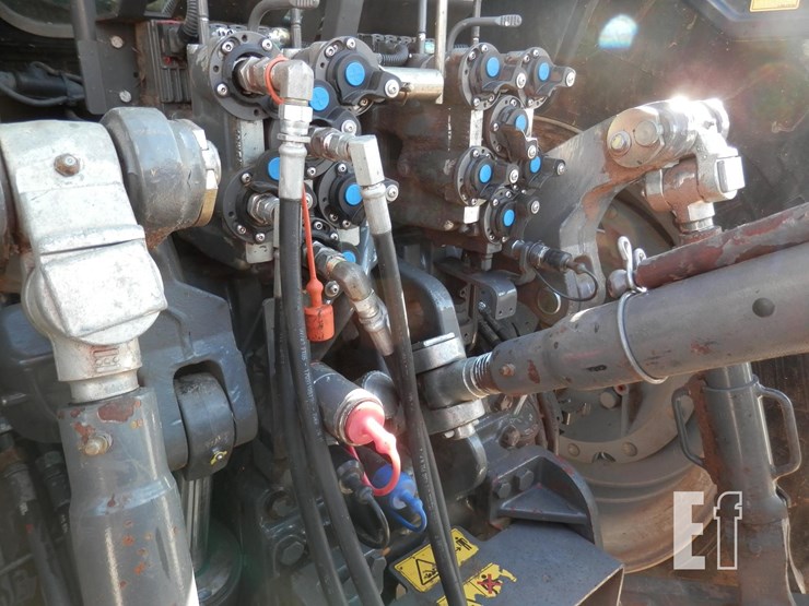 2015-massey-ferguson-8732-image-38