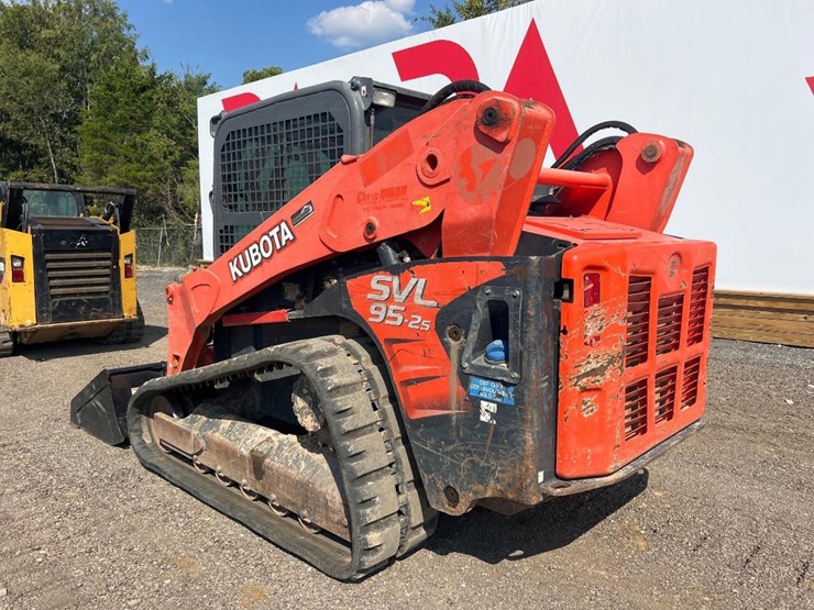 2020-kubota-svl95-2s-image-2