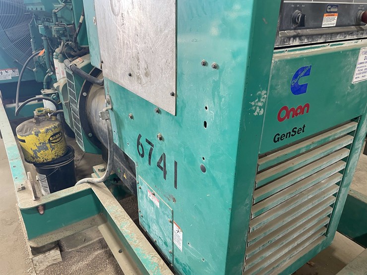 #8615-•-1999-cummins-dfeh-generator-(aps)-image-47