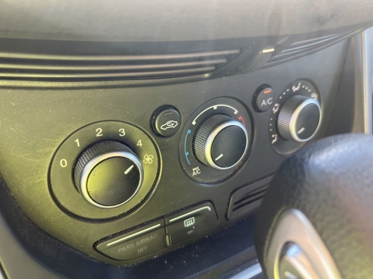 2014-ford-escape-image-30