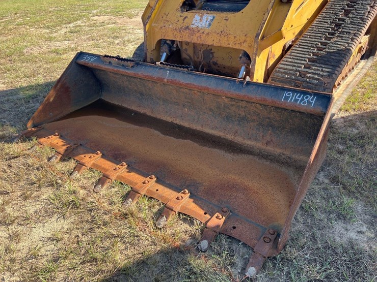 2017-caterpillar-299d2-image-7