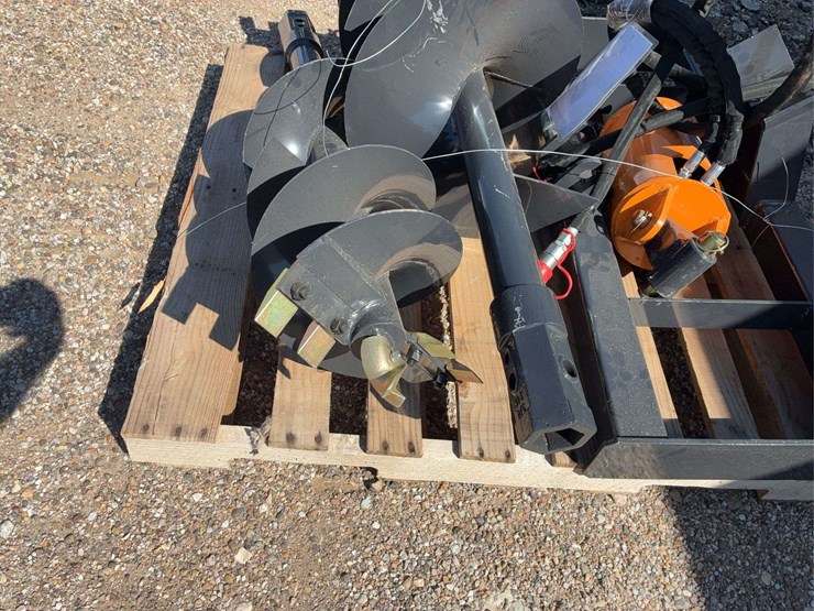 wolverine-12in-&18in-auger-attach-image-4