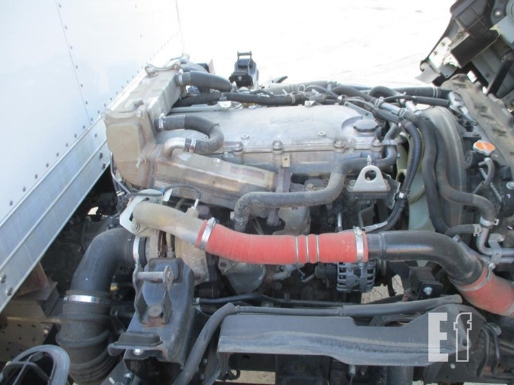 2022-isuzu-nrr-image-6