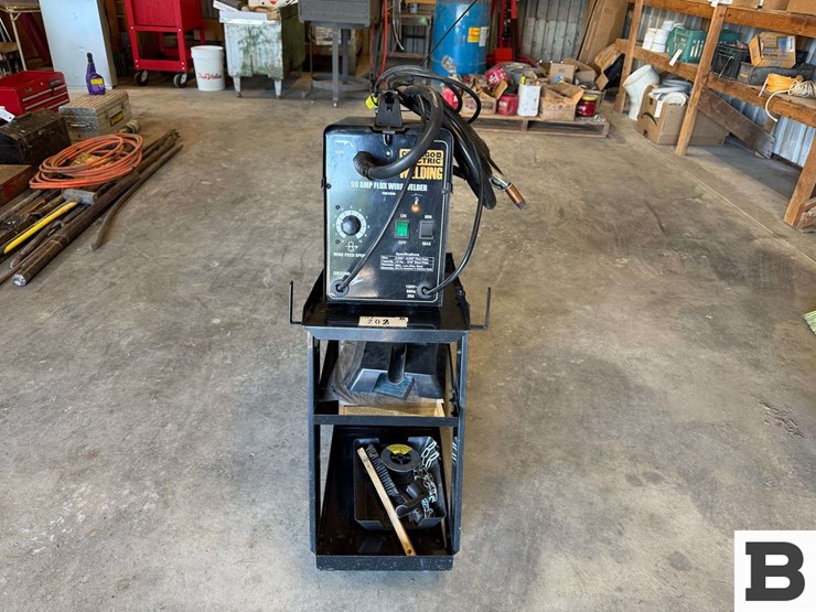chicago-electric-90-amp-flux-wire-welder-image-2