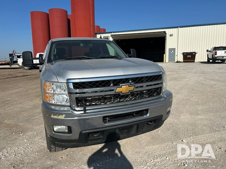 2013-chevrolet-2500hd-image-10