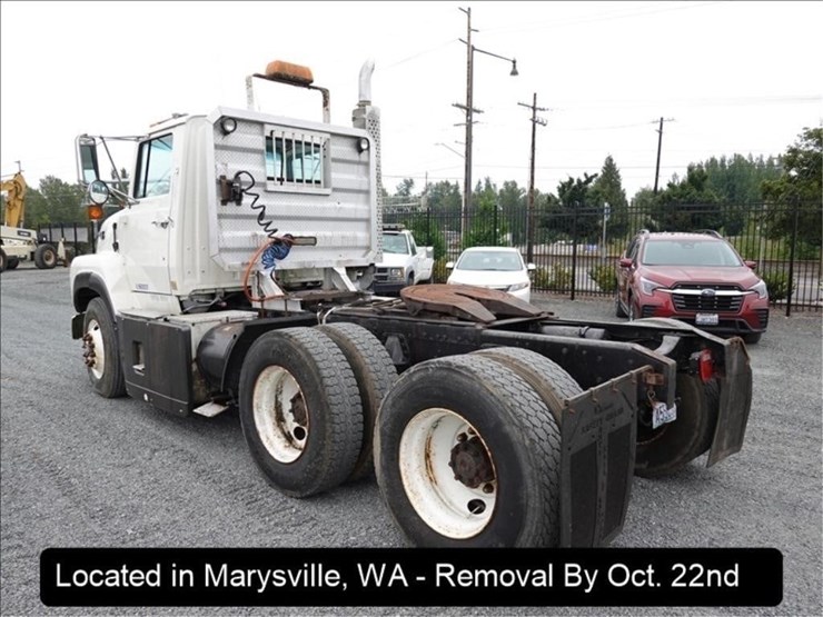 1990-ford-l9000-image-17