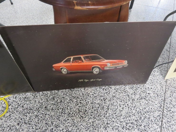 1976-chevrolet-vega-litho-dealership-display-pictures-image-3