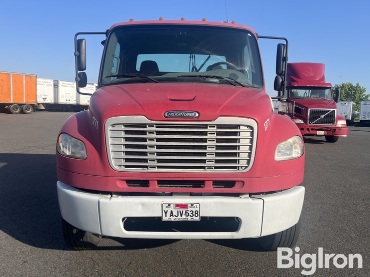 2006-freightliner-m2-truck-tractor-image-2