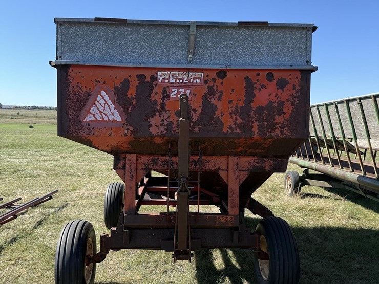 ficklin-gravity-wagon-152-image-1