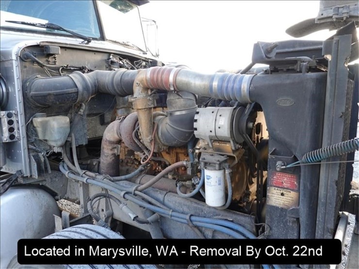 2000-peterbilt-379-image-9