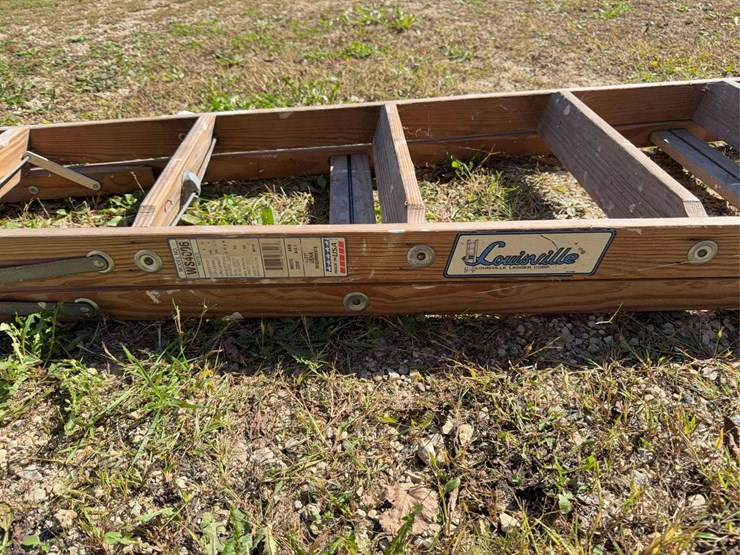 6’-wooden-step-ladder-image-2