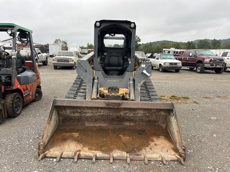 deere-329e-image-7