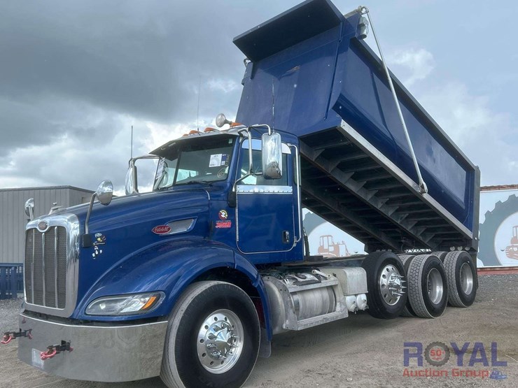 2014-peterbilt-384-image-1