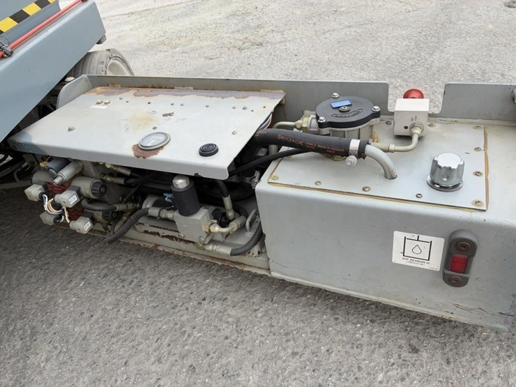 skyjack-sj-3226-scissor-lift-image-5