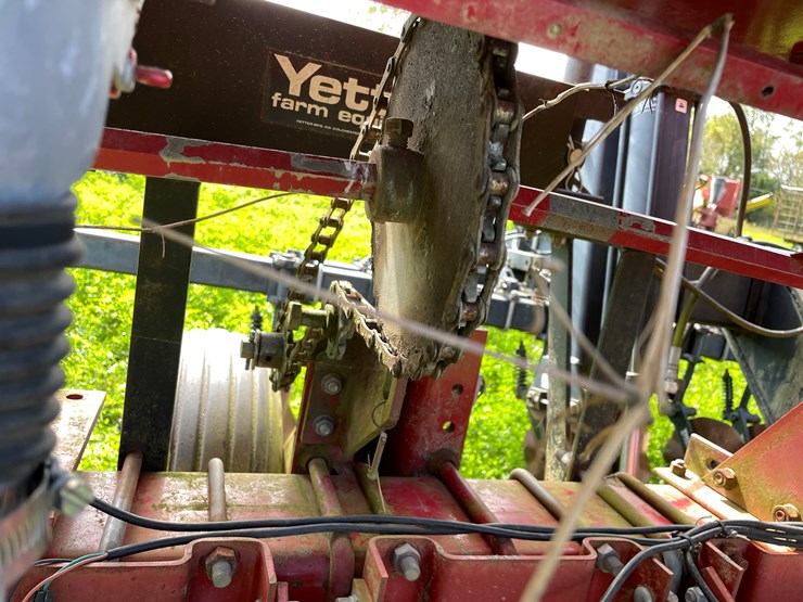 #4455-•-case-5400-soybean-special-grain-drill-image-23
