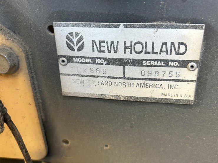 new-holland-lx885-image-22
