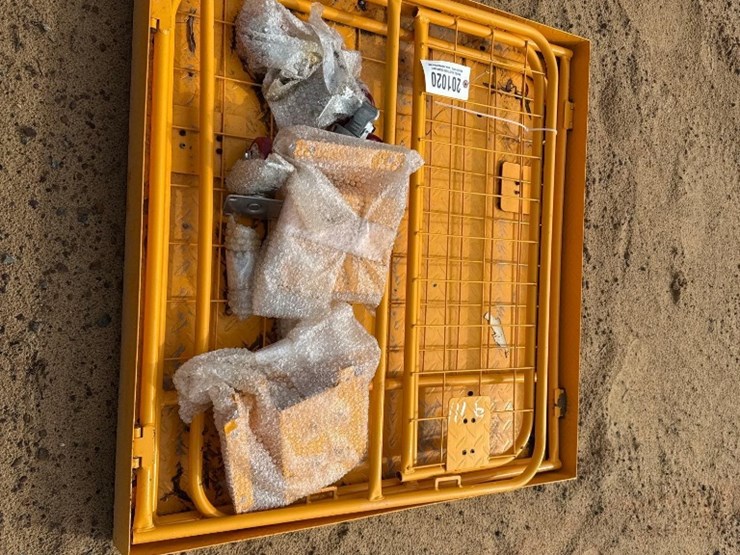 unused-4'-bucket-lift-basket-image-2
