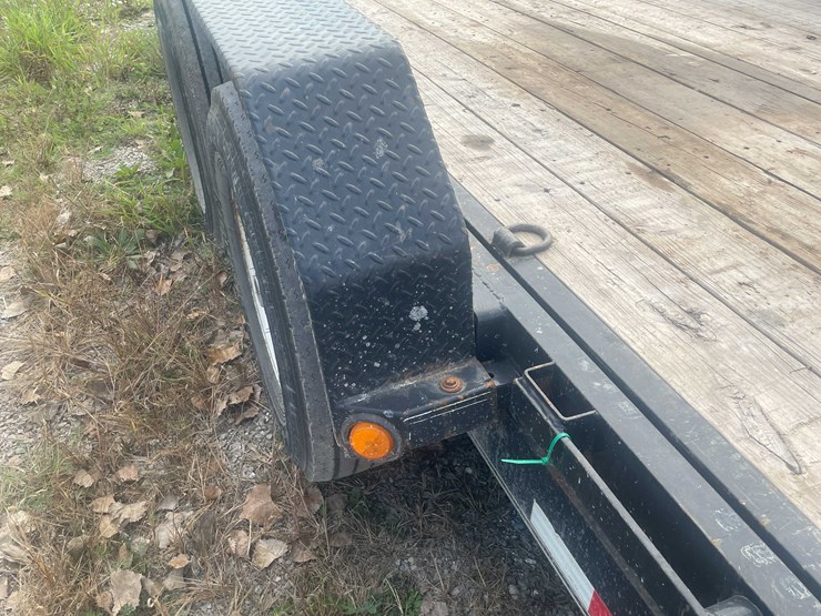 #8618-•-2021-pj-20'-tilt-deck-equipment-trailer-(has-wi-title)-(aps)-image-39