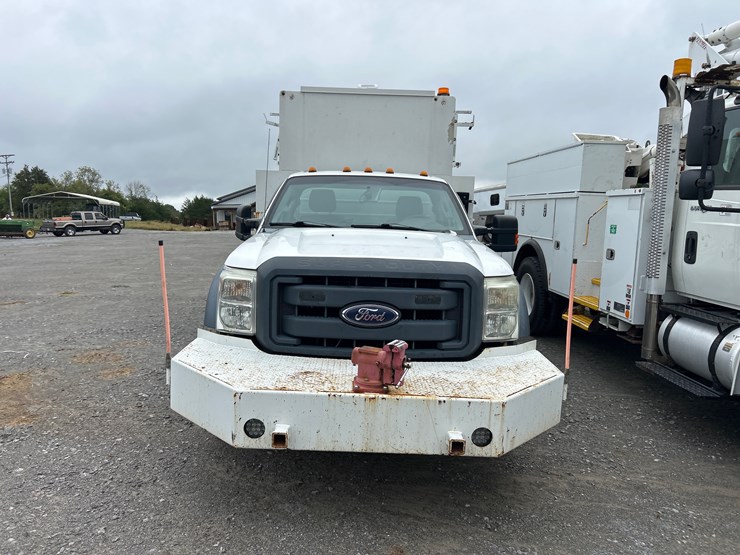 2013-ford-f550-image-2
